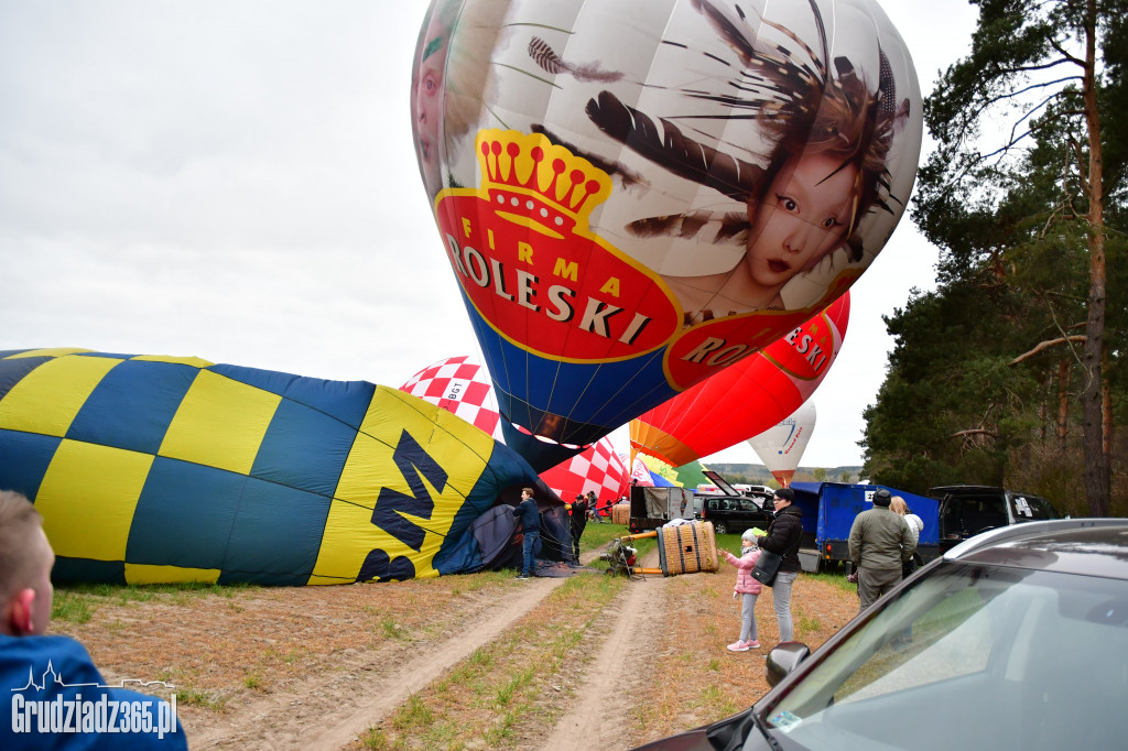 Początek wielkanocnych zawodów Balonowych