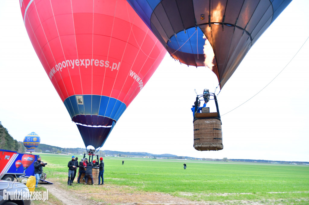 Początek wielkanocnych zawodów Balonowych