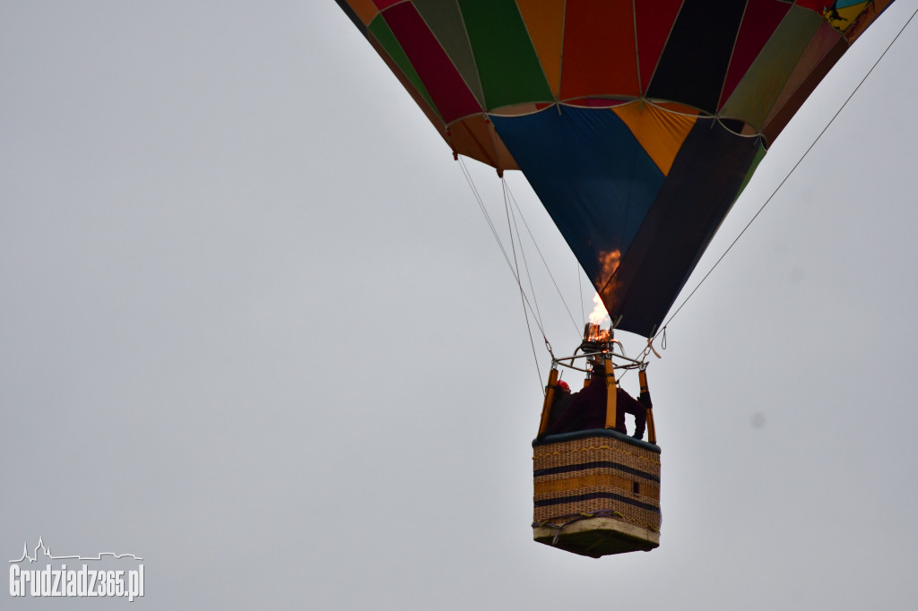 Początek wielkanocnych zawodów Balonowych