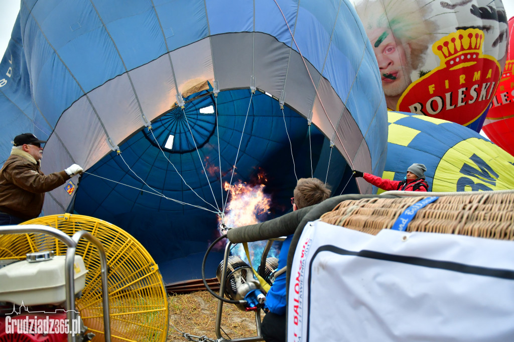Początek wielkanocnych zawodów Balonowych