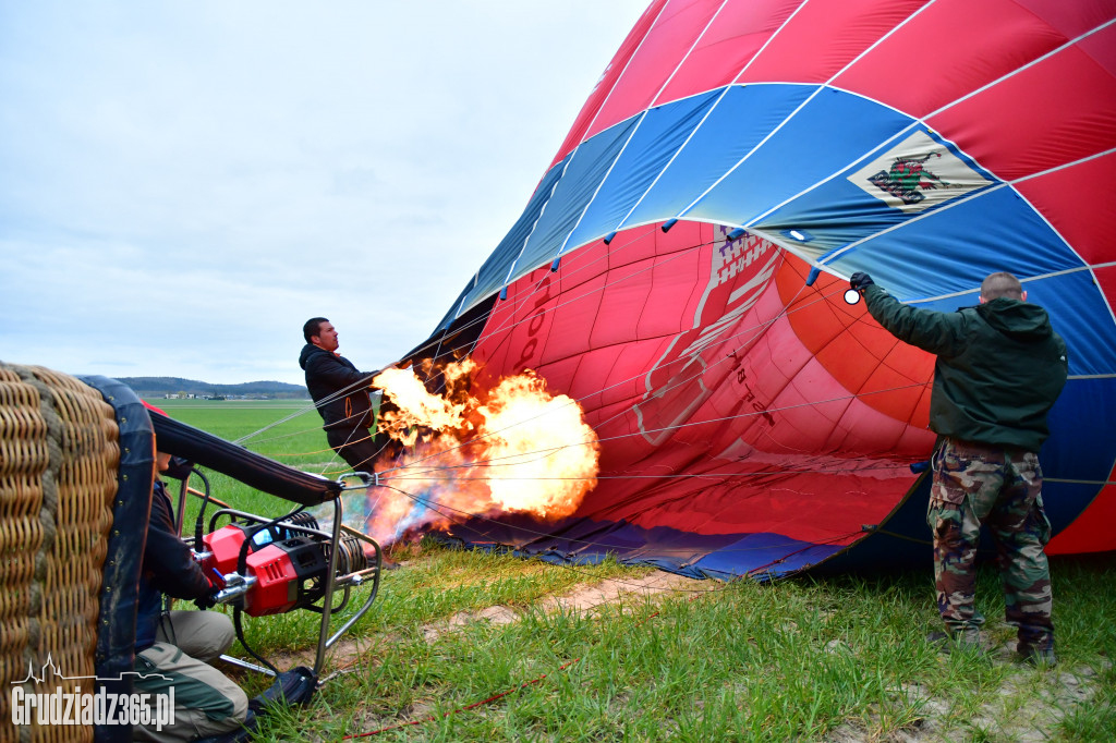 Początek wielkanocnych zawodów Balonowych