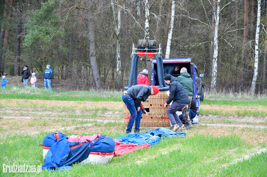 Początek wielkanocnych zawodów Balonowych