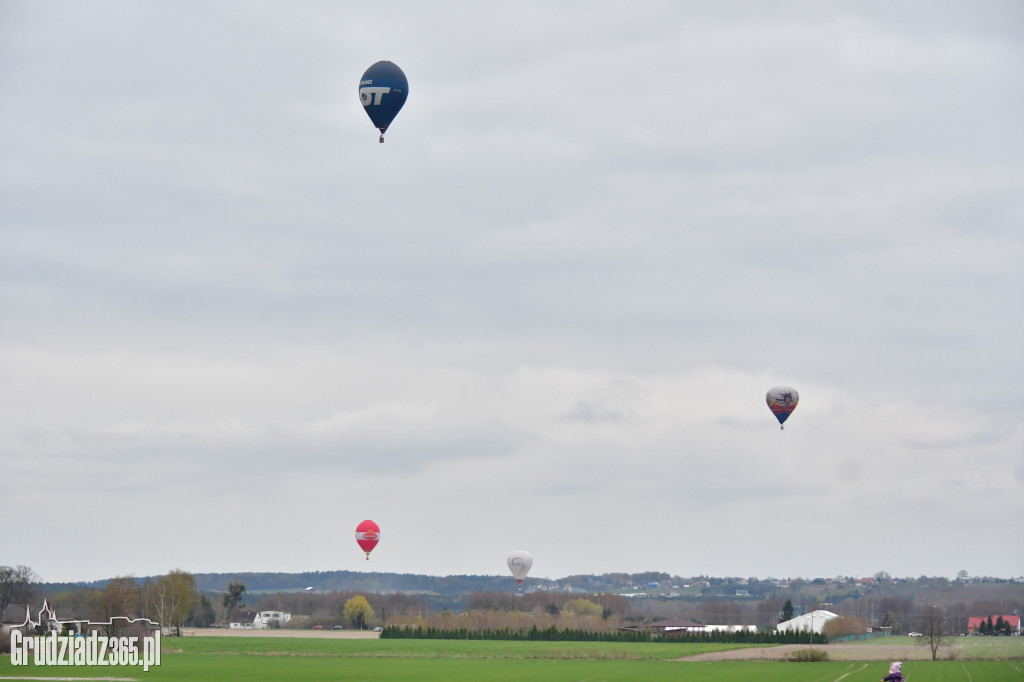 Początek wielkanocnych zawodów Balonowych