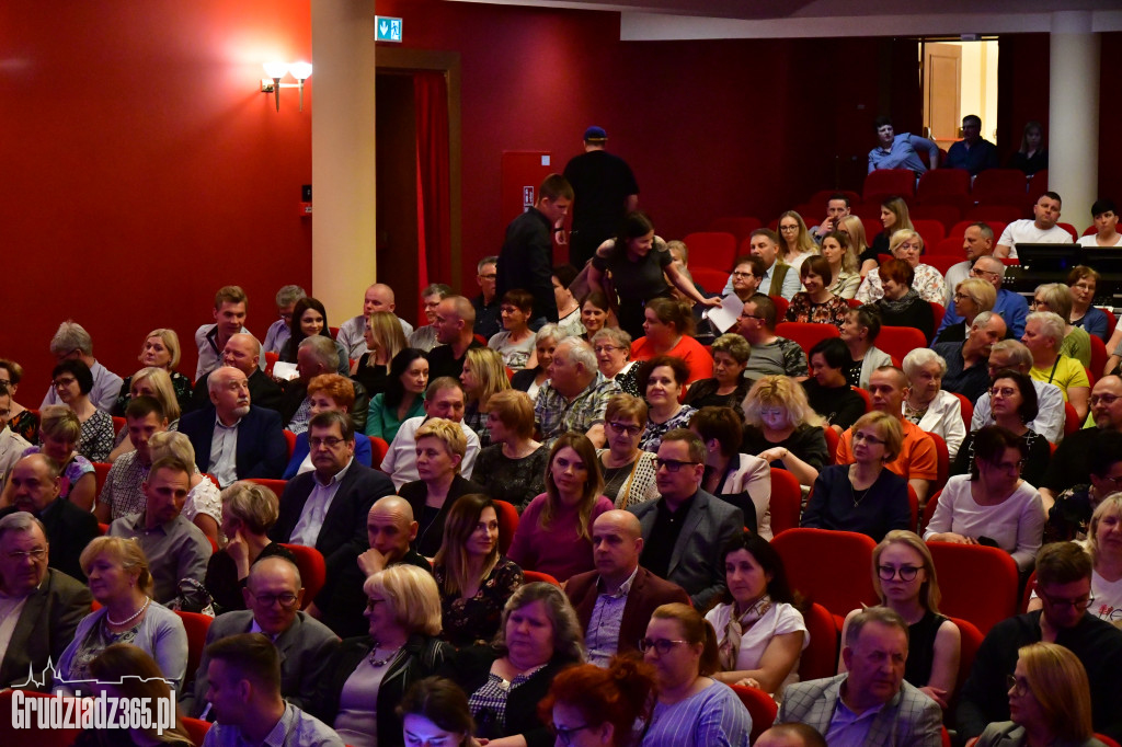 Telewizja Kłamie- przedstawienie w Teatrze