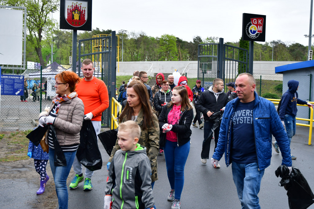 Sprzątanie Parku Miejskiego z GKM-em