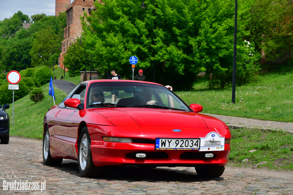 Rajd Pojazdów Zabytkowych- Grudziądzkie Spichrze