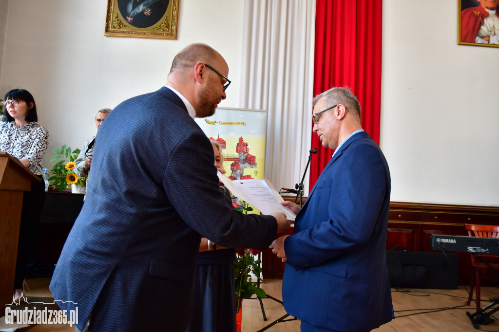 Uroczystość wręczenia nagród lauratom olimpiad