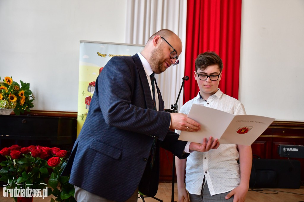 Uroczystość wręczenia nagród lauratom olimpiad