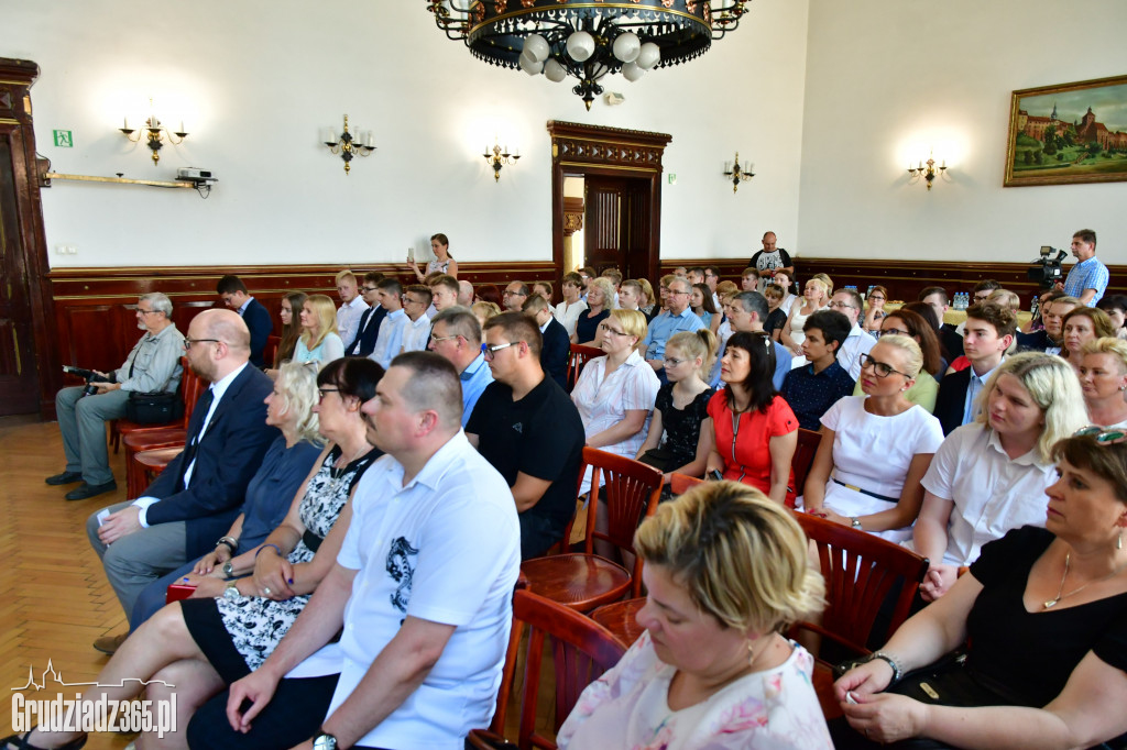 Uroczystość wręczenia nagród lauratom olimpiad