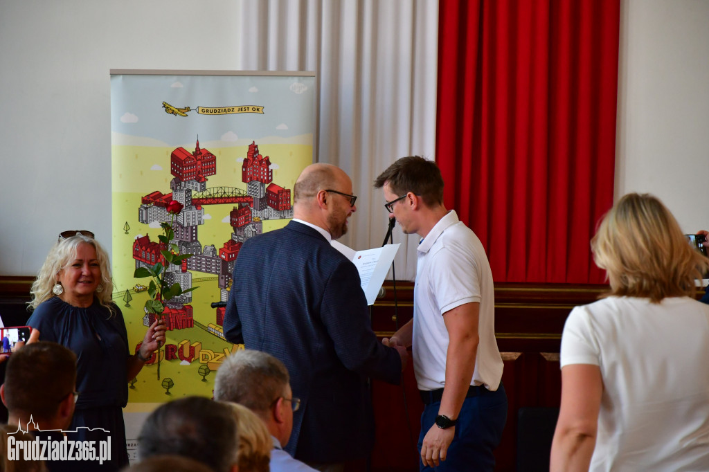 Uroczystość wręczenia nagród lauratom olimpiad