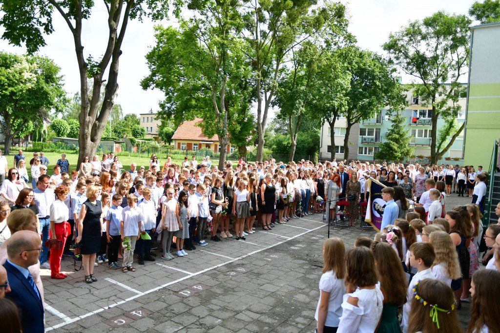 Uroczyste zakończenie roku szkolnego w SP16