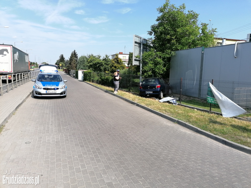 Stłuczka z płotem na Paderewskiego