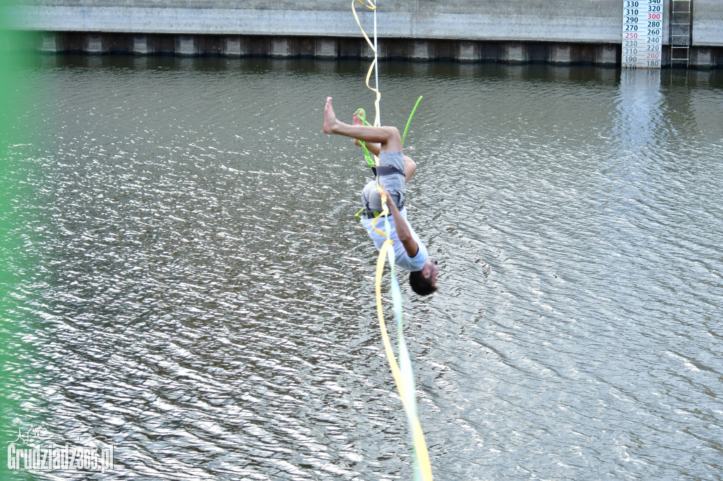 Pokaz Slackline w Grudziądzkiej Marinie