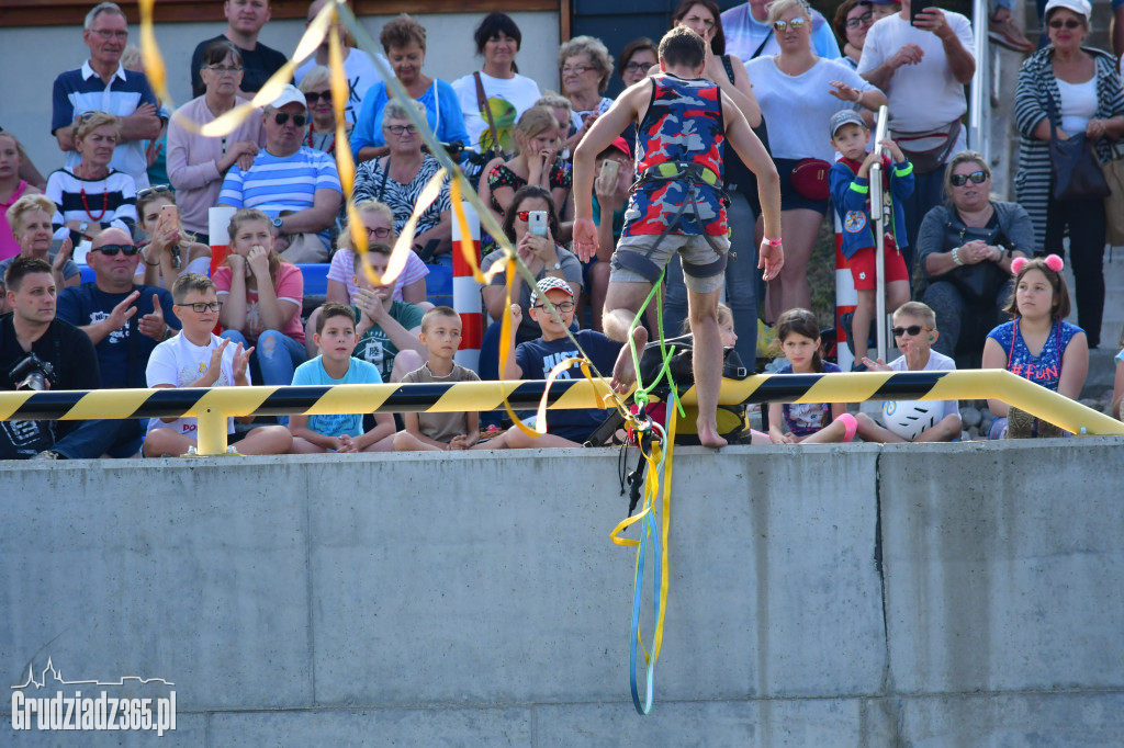 Pokaz Slackline w Grudziądzkiej Marinie