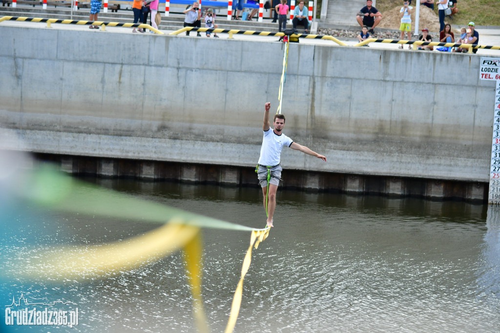 Pokaz Slackline w Grudziądzkiej Marinie