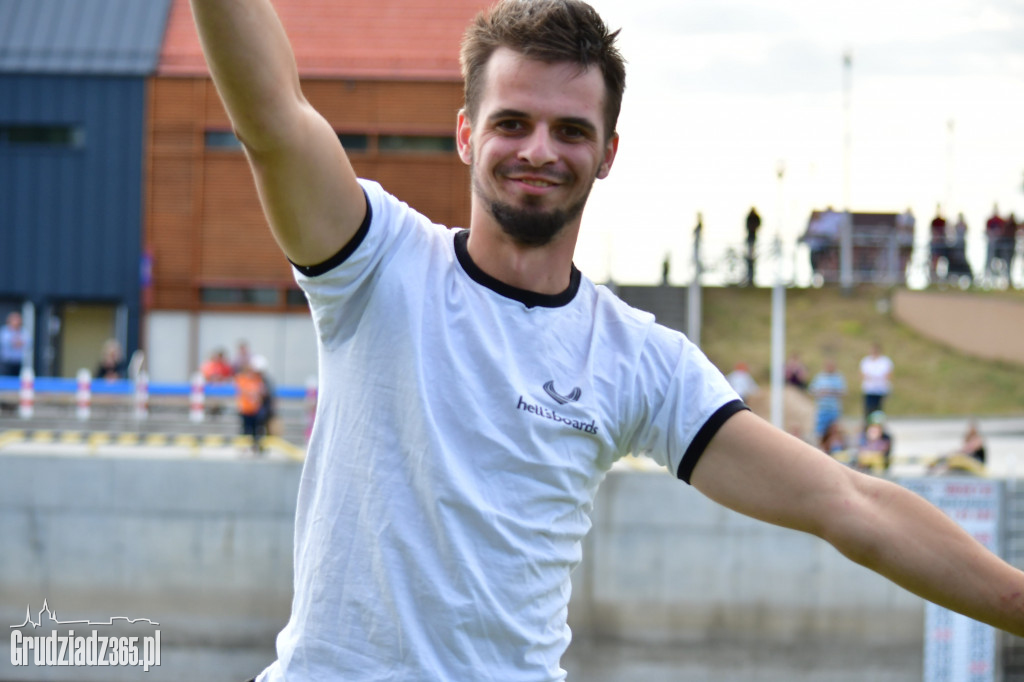 Pokaz Slackline w Grudziądzkiej Marinie