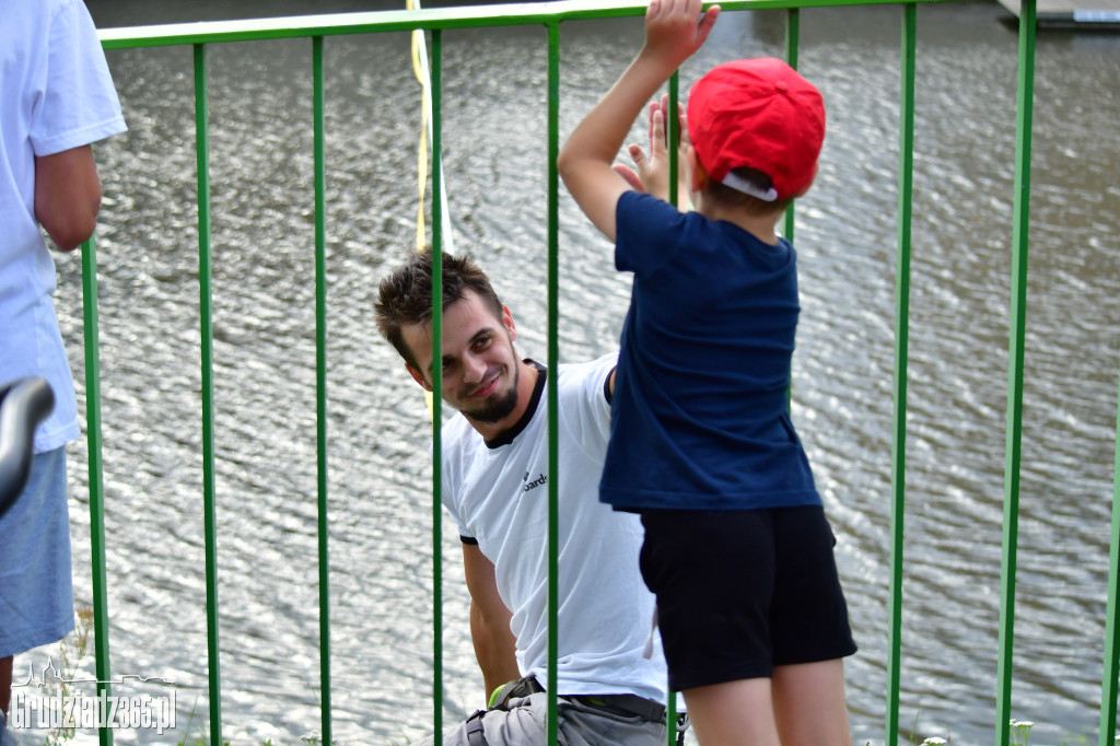 Pokaz Slackline w Grudziądzkiej Marinie