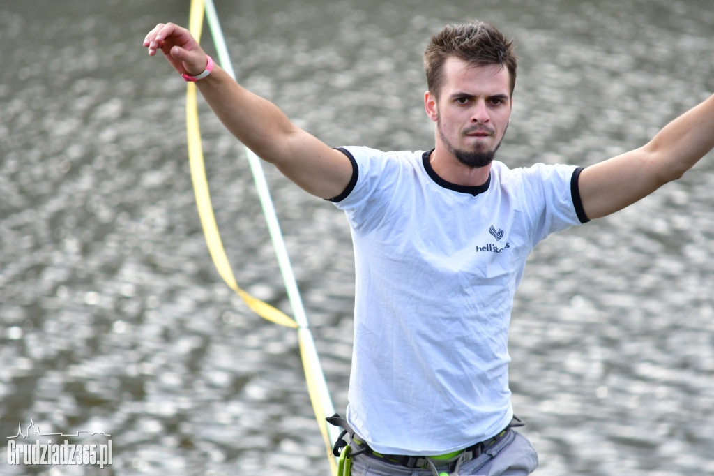 Pokaz Slackline w Grudziądzkiej Marinie