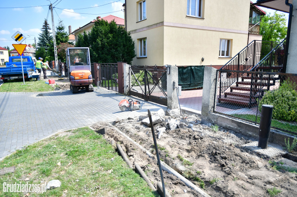 Remont chodnika przy ulicy Kochanowskiego