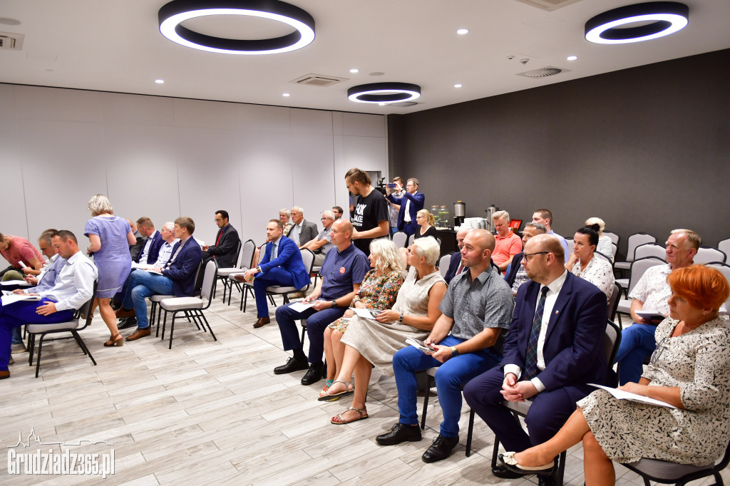 Spotkanie konsultacyjne- 21 tez samorządowych