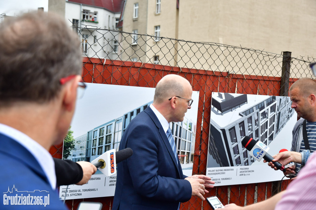 Budowa inkubatora przedsiębiorczości- konferencja