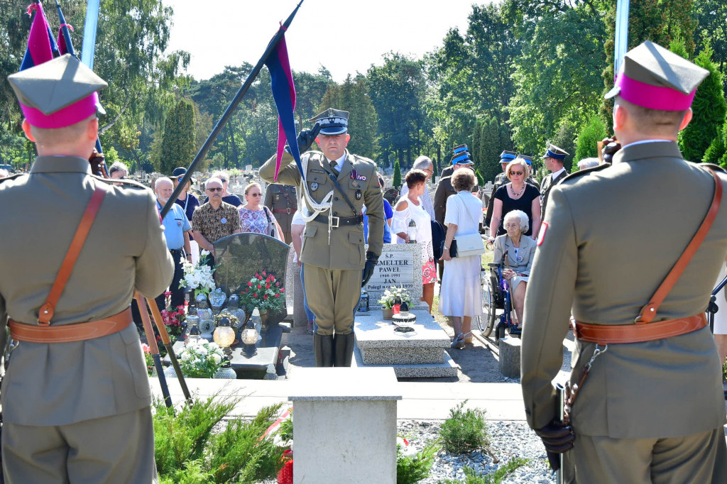 Uroczystości przy grobie płk. Zbigniewa Makowieckiego