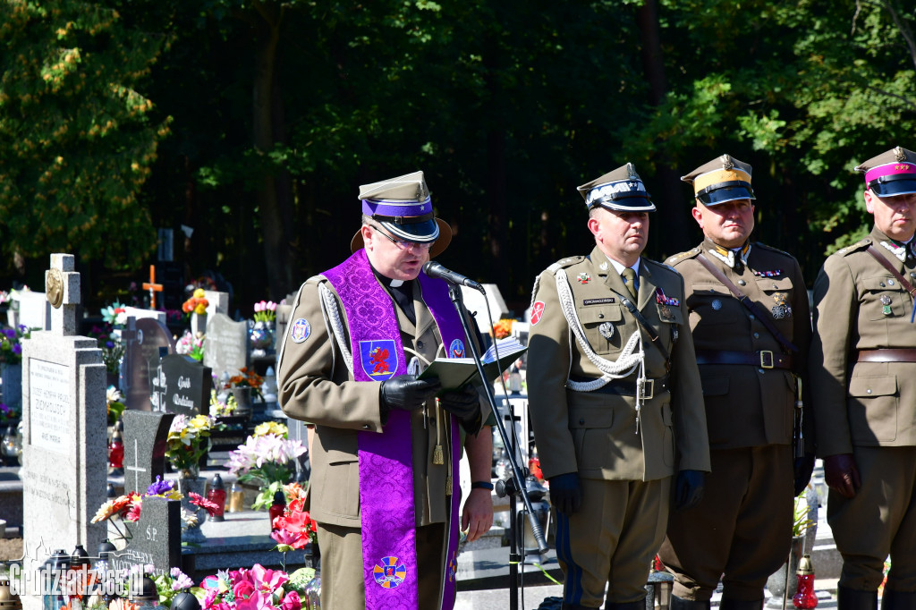 Uroczystości przy grobie płk. Zbigniewa Makowieckiego