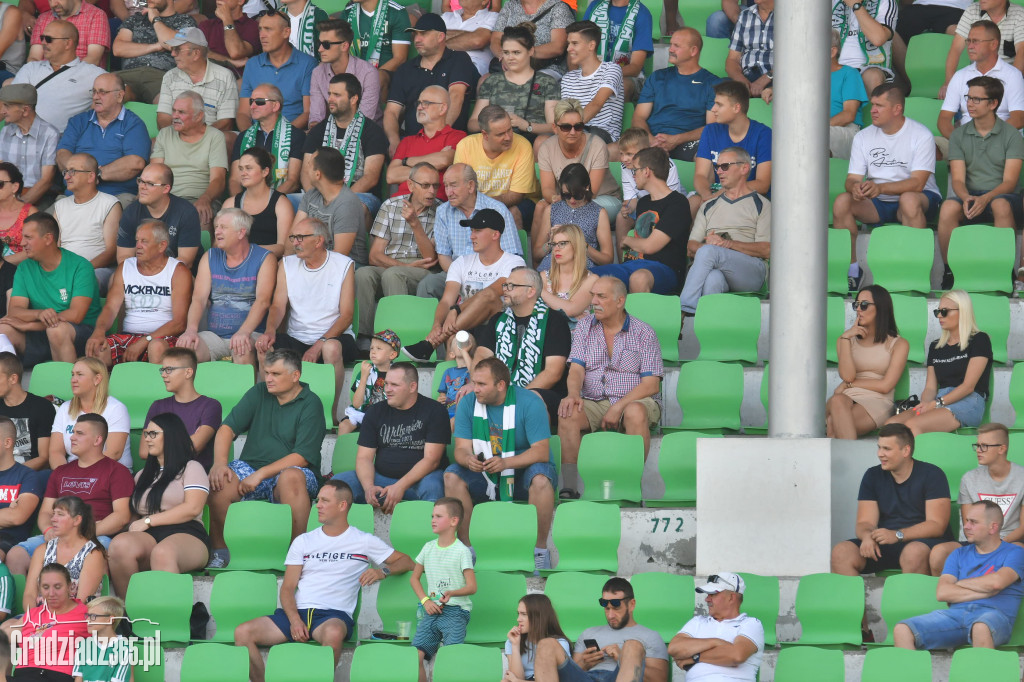 Olimpia Grudziądz wygrywa z Wartą Poznań