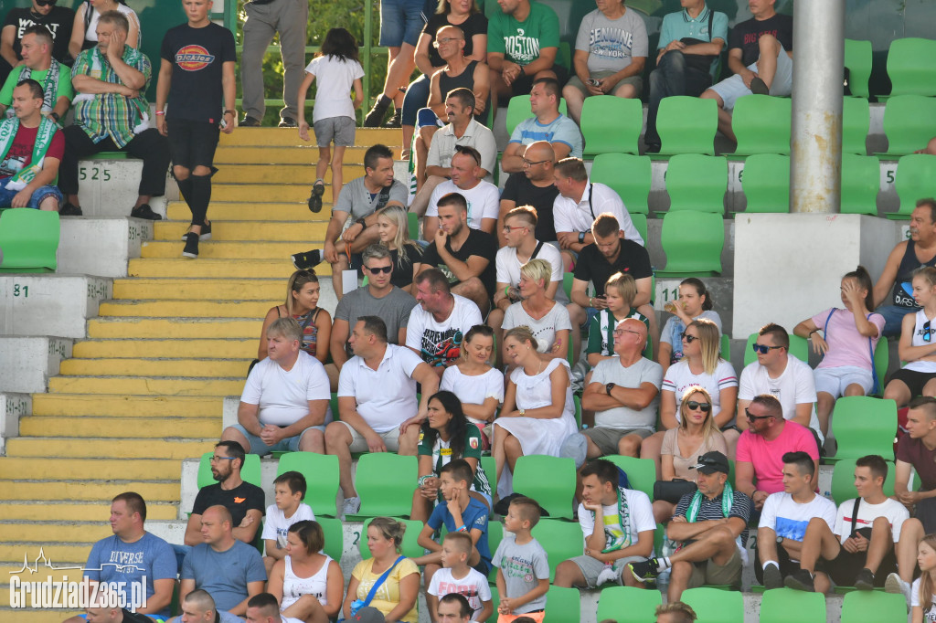 Olimpia Grudziądz wygrywa z Wartą Poznań