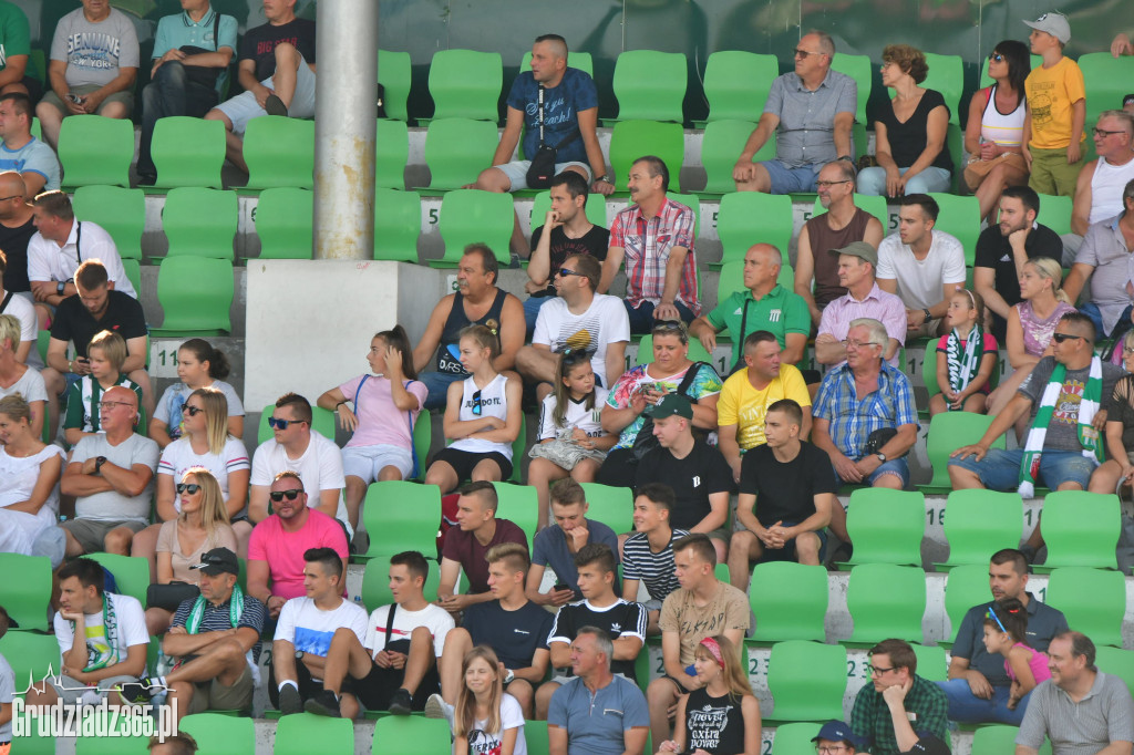 Olimpia Grudziądz wygrywa z Wartą Poznań