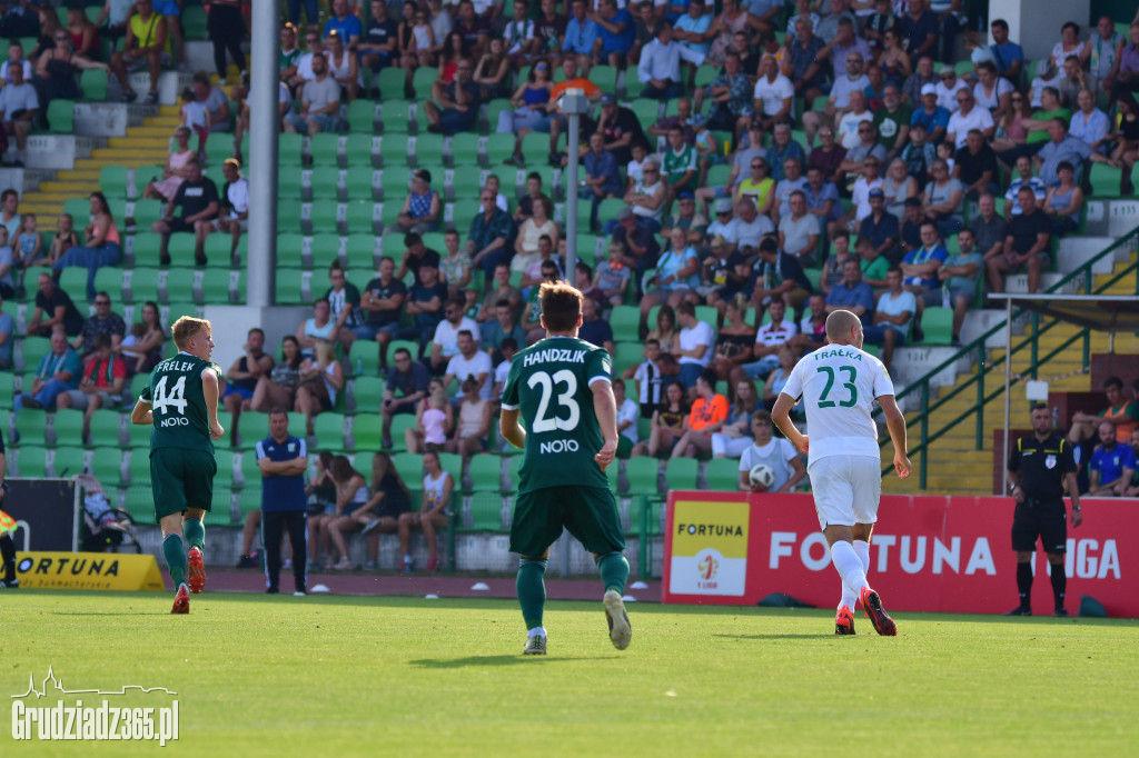 Olimpia Grudziądz wygrywa z Wartą Poznań