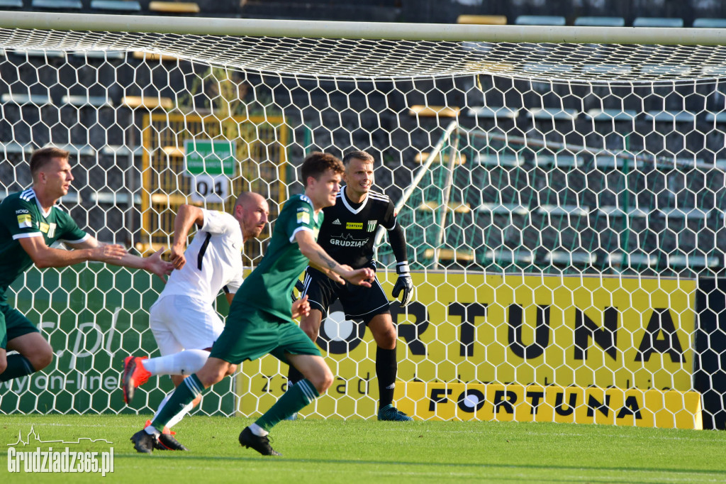 Olimpia Grudziądz wygrywa z Wartą Poznań