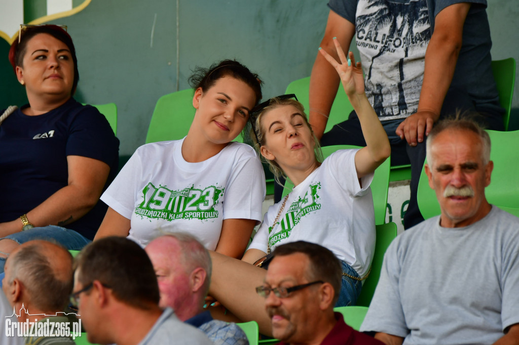 Olimpia Grudziądz wygrywa z Wartą Poznań