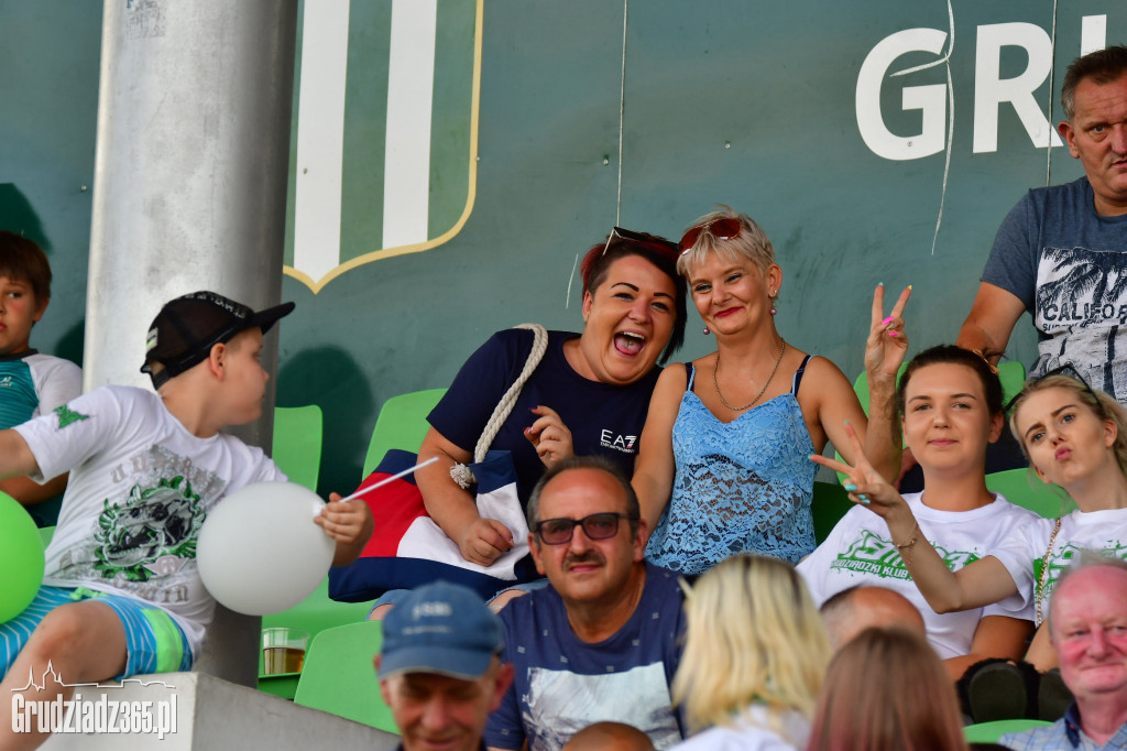 Olimpia Grudziądz wygrywa z Wartą Poznań