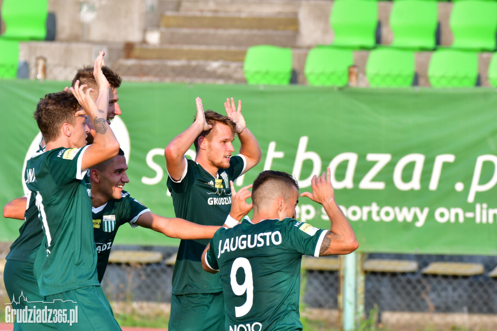 Olimpia Grudziądz wygrywa z Wartą Poznań