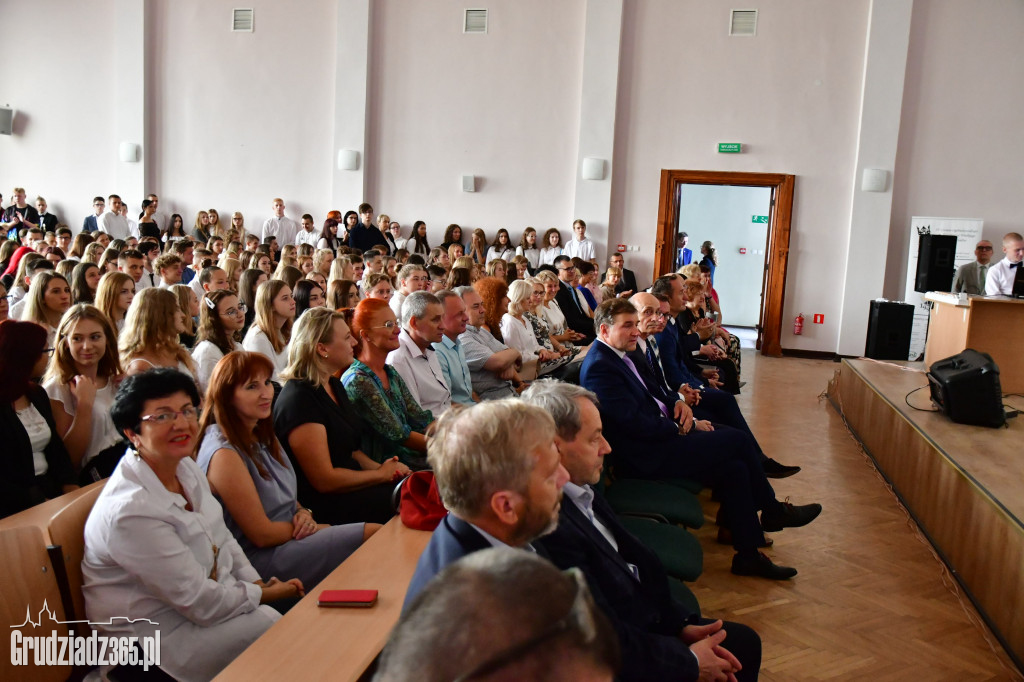 Inauguracja roku szkolnego w 4LO
