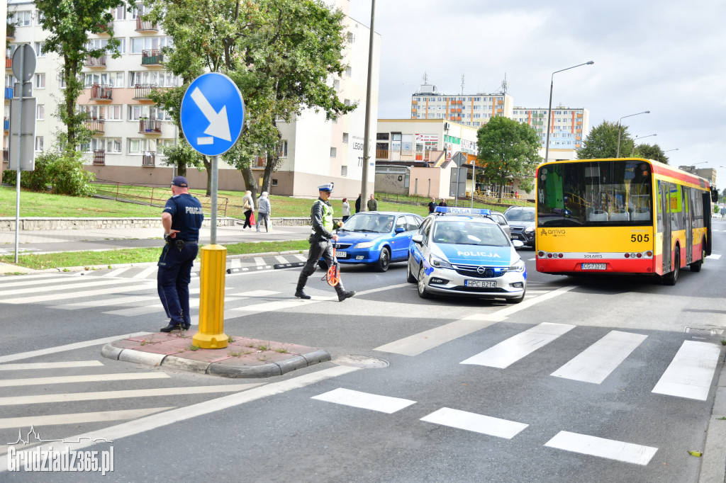 Autobus potrącił dziewczynkę na ul Legionów