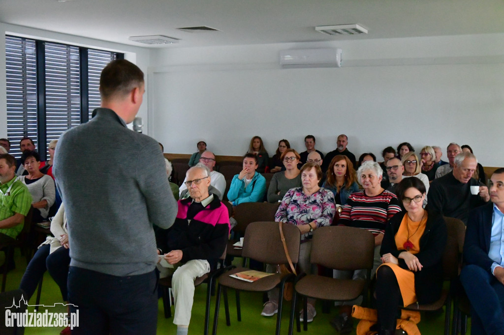 Klub Podróżników z ks. Tomaszem Zmudą-Trzebiatowskim
