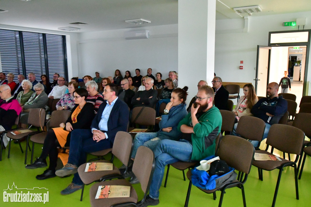Klub Podróżników z ks. Tomaszem Zmudą-Trzebiatowskim