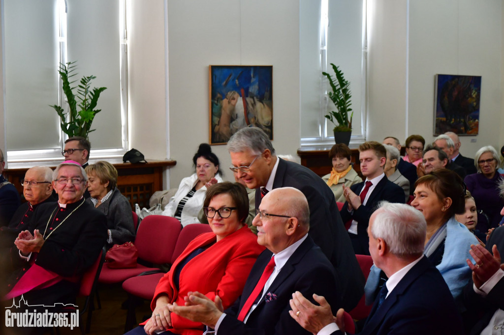 Wręczenie nagrody Pasierba- Fotorelacja