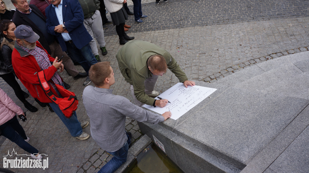 Protest mieszkańców w sprawie szpitala