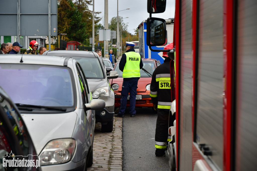 Zdarzenie drogowe na ul Poniatowskiego
