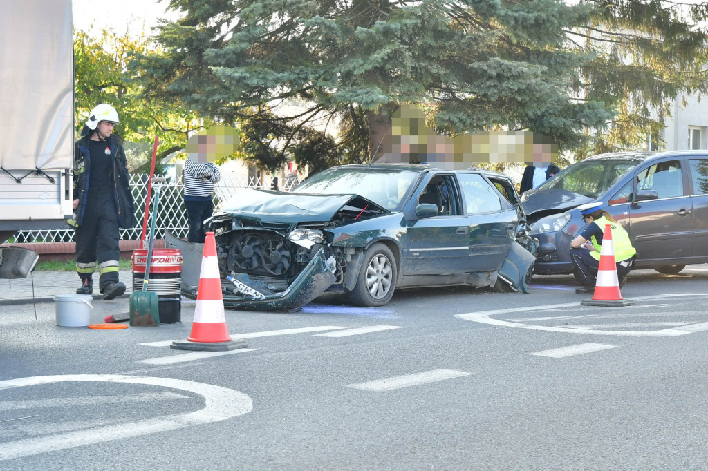 Kolizja na skrzyżowaniu Łyskowskiego z Średnicówką