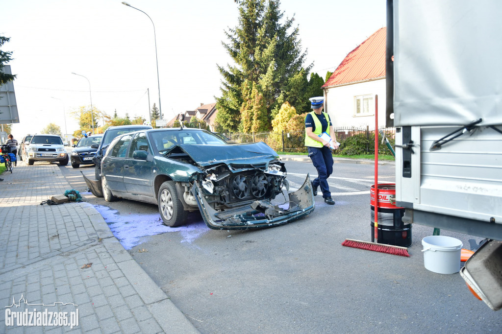 Kolizja na skrzyżowaniu Łyskowskiego z Średnicówką