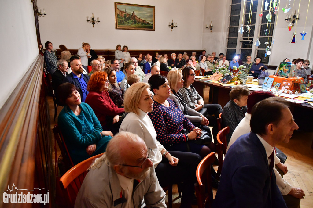 Wystawa Artystycznej Piwnicy w CKU