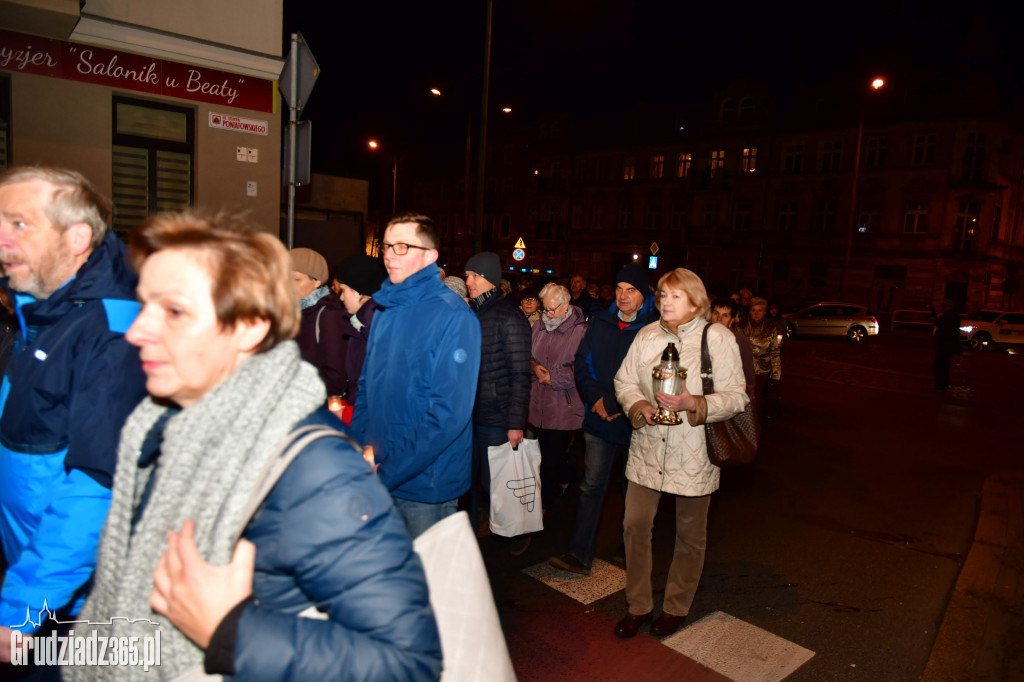 Pochód Wszystkich Świętych w parafii NSPJ