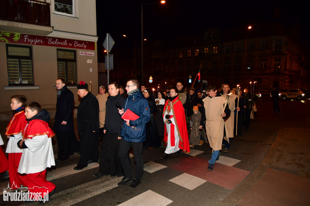 Pochód Wszystkich Świętych w parafii NSPJ