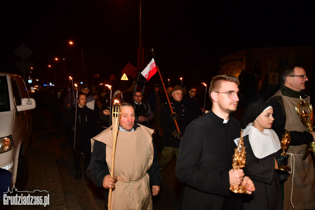 Pochód Wszystkich Świętych w parafii NSPJ