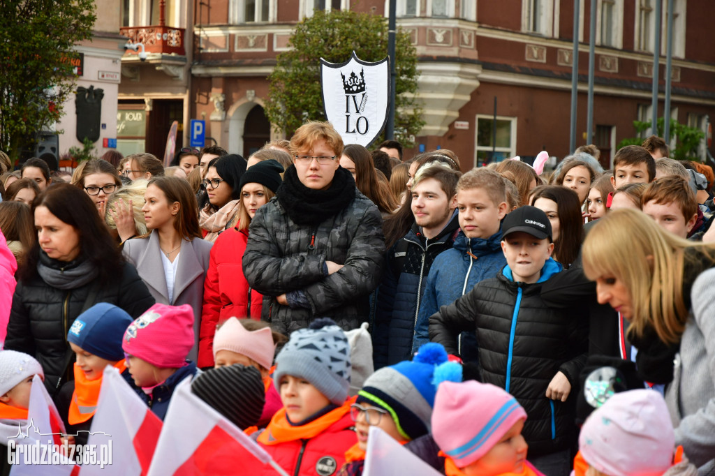 Ogólnopolskie śpiewanie hymnu państwowego