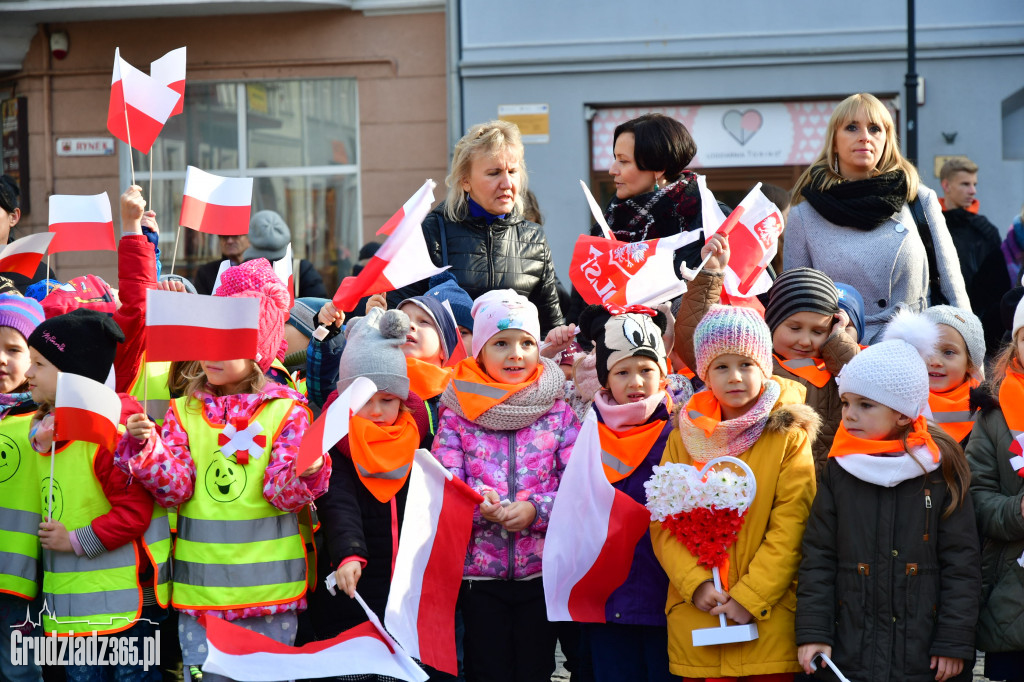Ogólnopolskie śpiewanie hymnu państwowego